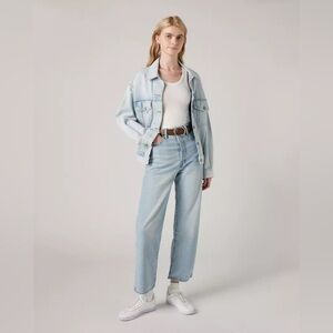 • Levi’s • Ribcage Straight Ankle in Bernal Middle Road - Medium Wash